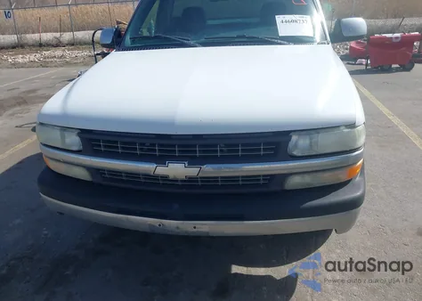 2000 Chevrolet Silverado 1500 Ls z USA, uszkodzony, nr VIN 1GCEC14VXYE112750